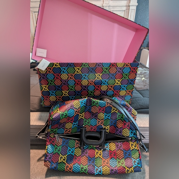 Gucci duffle bag - Picture 1 of 4